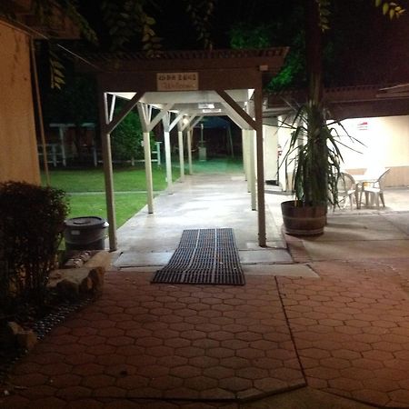 Elsinore Hotsprings Motel Lake Elsinore Bagian luar foto